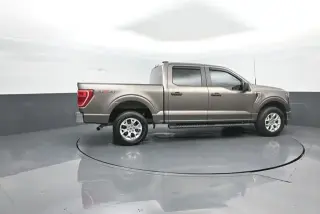 Ford F-150 2023 4x4 Platinum 4dr SuperCrew 6.5 ft. SB