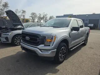 Ford F-150 2022 4x4 Lariat 4dr SuperCrew 6.5 ft. SB