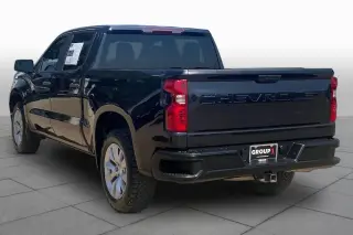 Chevrolet Silverado 1500 2022 4x4 Custom 4dr Crew Cab 5.8 ft. SB