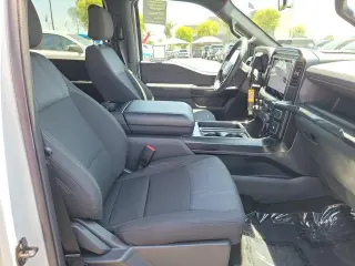 Ford F-150 2025 4x2 STX 4dr SuperCrew 5.5 ft. SB