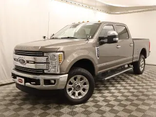 Ford F-250 Super Duty 2018 4x4 XLT 4dr Crew Cab 8 ft. LB Pickup