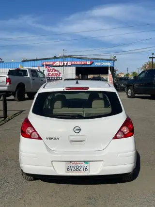 2011 NISSAN VERSA