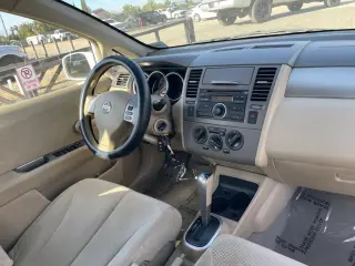 2011 NISSAN VERSA