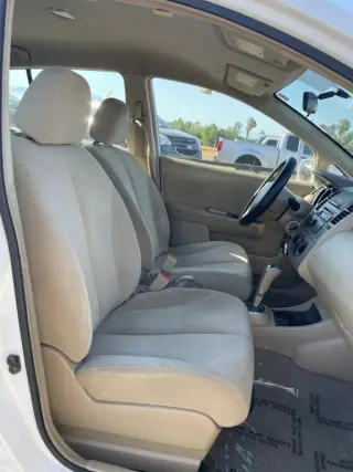 2011 NISSAN VERSA