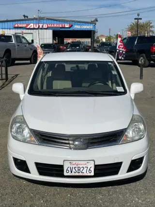 2011 NISSAN VERSA