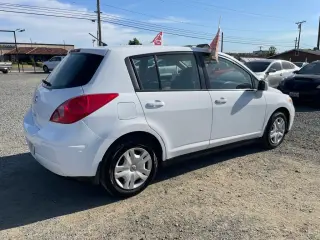 2011 NISSAN VERSA