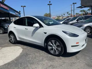 2020 TESLA MODEL Y