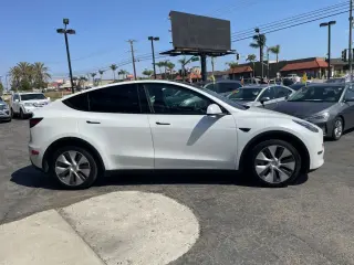 2020 TESLA MODEL Y