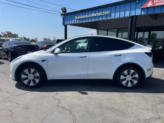 2020 TESLA MODEL Y