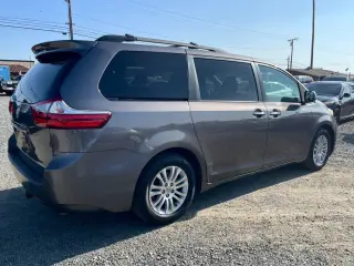 2017 Toyota Sienna