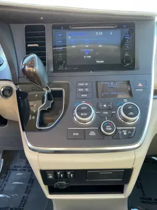 2017 Toyota Sienna