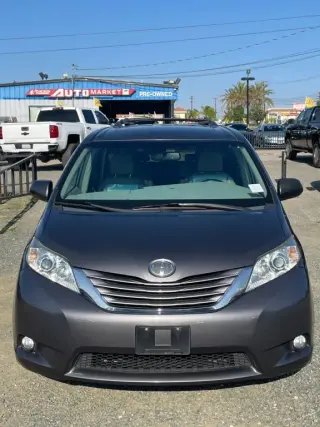 2017 Toyota Sienna