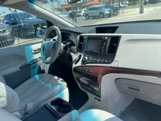 2011 Toyota Sienna