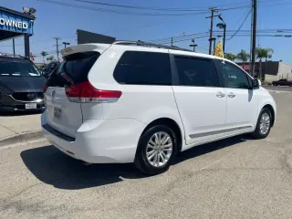 2011 Toyota Sienna