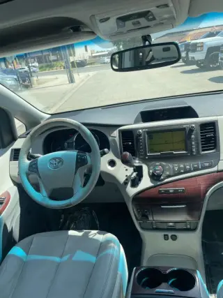 2011 Toyota Sienna