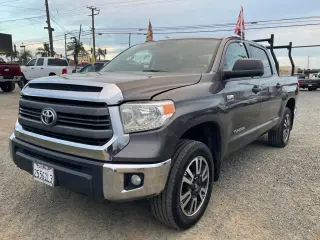 2015 Toyota Tundra Crewmax