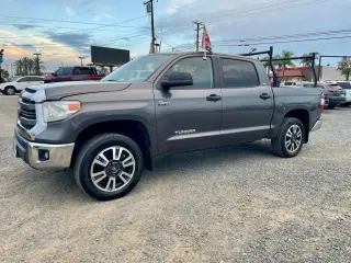 2015 Toyota Tundra Crewmax