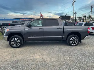 2015 Toyota Tundra Crewmax
