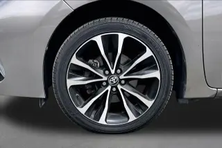 2018 TOYOTA COROLLA
