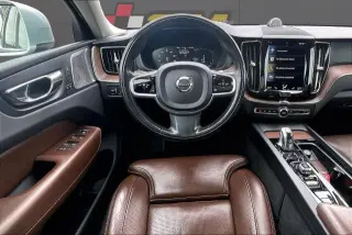 2018 VOLVO XC60
