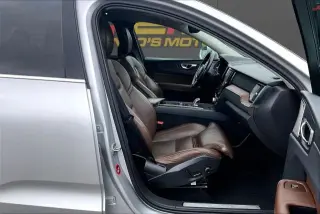 2018 VOLVO XC60