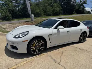 2016 PORSCHE PANAMERA