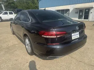 2020 VOLKSWAGEN PASSAT
