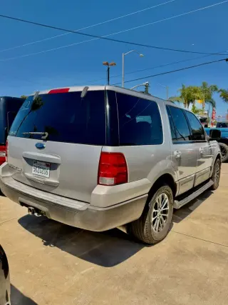 2004 FORD EXPEDITION