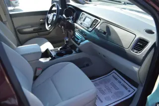 2017 KIA SEDONA