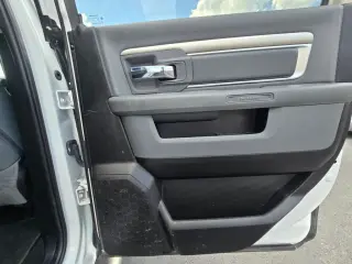 2019 RAM 1500 CLASSIC CREW CAB
