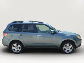 2010 SUBARU FORESTER