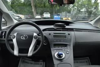 2011 TOYOTA PRIUS