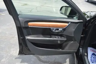 2018 VOLVO S90