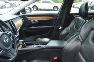 2018 VOLVO S90