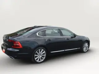 2018 VOLVO S90