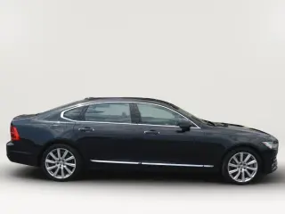 2018 VOLVO S90
