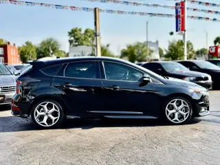 2017 FORD FOCUS