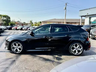 2017 FORD FOCUS