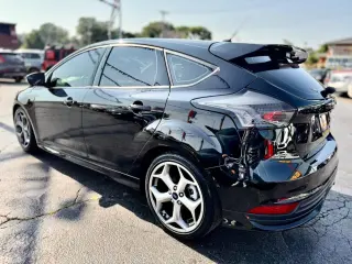 2017 FORD FOCUS