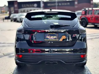 2017 FORD FOCUS