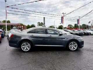 2018 Ford Taurus