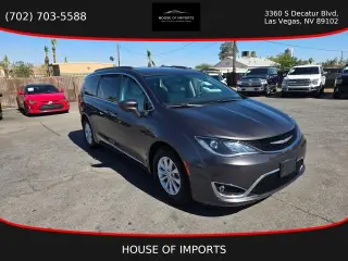 2017 CHRYSLER PACIFICA