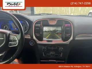 2019 CHRYSLER 300
