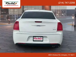 2019 CHRYSLER 300