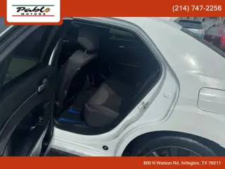 2019 CHRYSLER 300