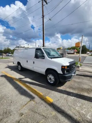 2011 FORD E350 SUPER DUTY CARGO