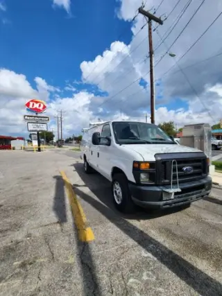 2011 FORD E350 SUPER DUTY CARGO