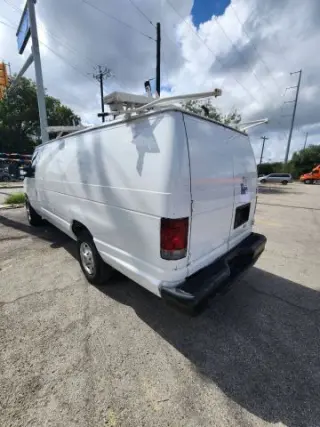 2011 FORD E350 SUPER DUTY CARGO