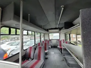 2009 FORD E350 SUPER DUTY CUTAWAY