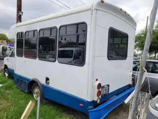 2009 FORD E350 SUPER DUTY CUTAWAY